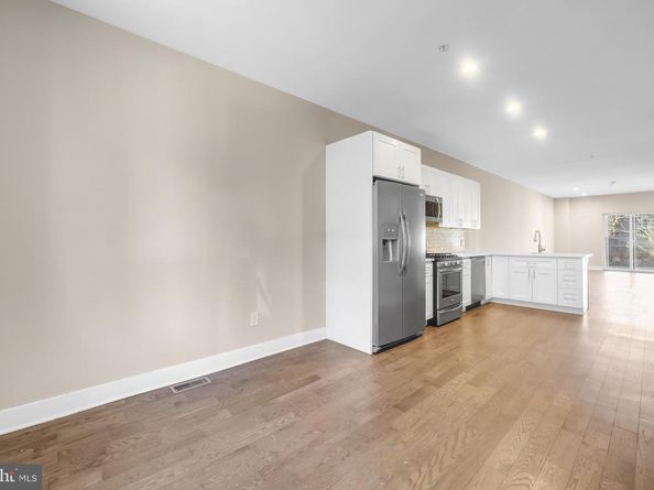 1223 N 25TH St, Philadelphia PA 19121