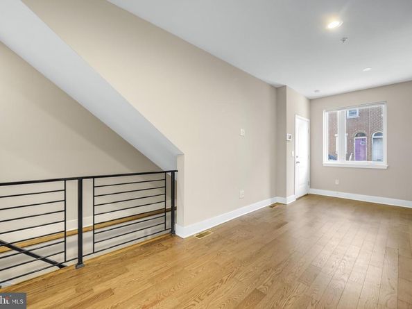1223 N 25TH St, Philadelphia PA 19121