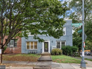 1627 Holbrook Street NE