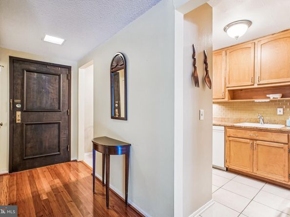 6101 Edsall Road 402, Alexandria VA 22304