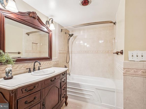 6101 Edsall Road 402, Alexandria VA 22304
