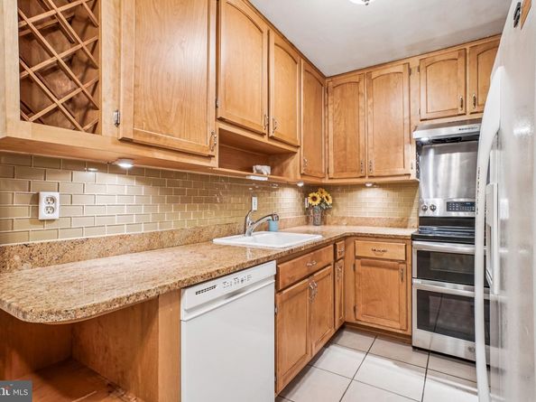 6101 Edsall Road 402, Alexandria VA 22304