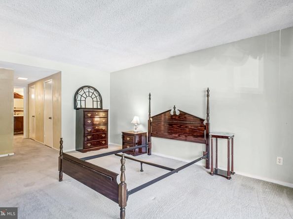 6101 Edsall Road 402, Alexandria VA 22304