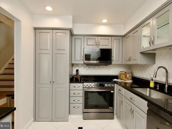142 N Union Street, Alexandria VA 22314