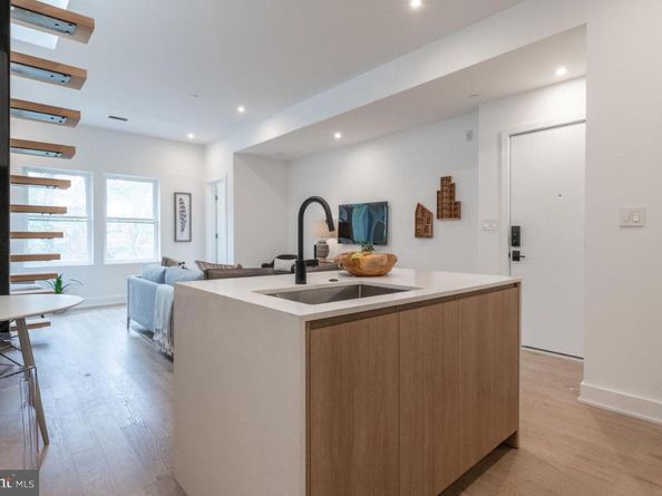 4017 Davis Place NW 8, Washington DC 20007
