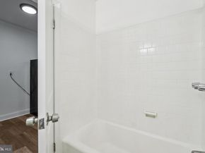 221 20TH Street NE, Washington DC 20002