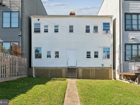 221 20TH Street NE, Washington DC 20002