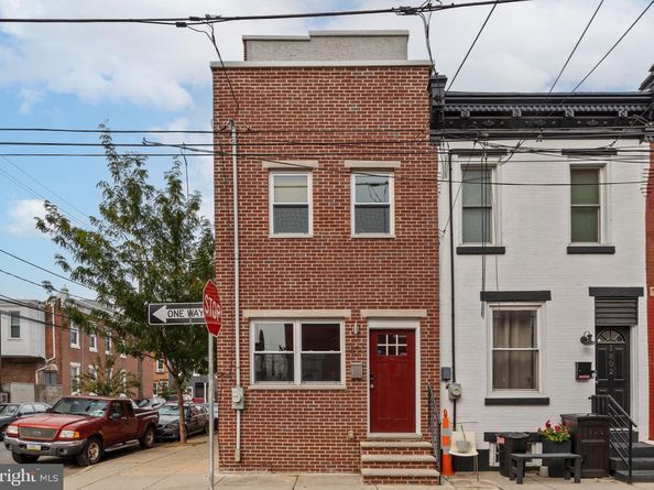 1800 Waterloo Street, Philadelphia PA 19122