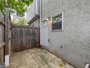 1800 Waterloo Street, Philadelphia PA 19122