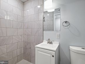 1800 Waterloo Street, Philadelphia PA 19122