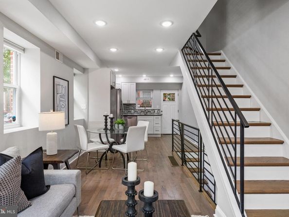 1800 Waterloo Street, Philadelphia PA 19122