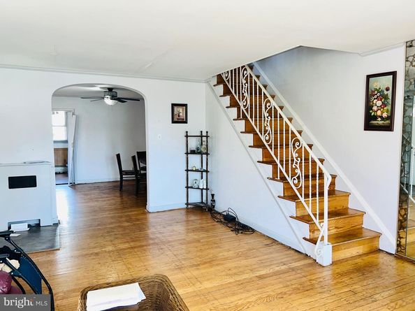 1113 Gilham Street, Philadelphia PA 19111