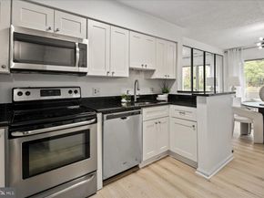 3150 Covewood Court L, Falls Church VA 22042