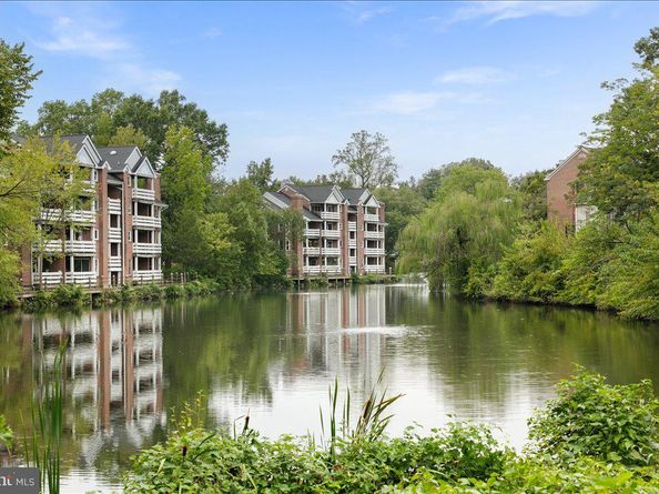 3150 Covewood Court L, Falls Church VA 22042