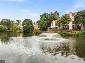 3150 Covewood Court L, Falls Church VA 22042