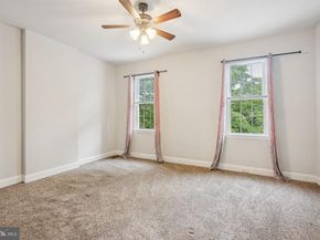 572 Hermitage Street, Philadelphia PA 19128