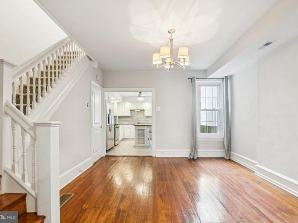 572 Hermitage Street, Philadelphia PA 19128