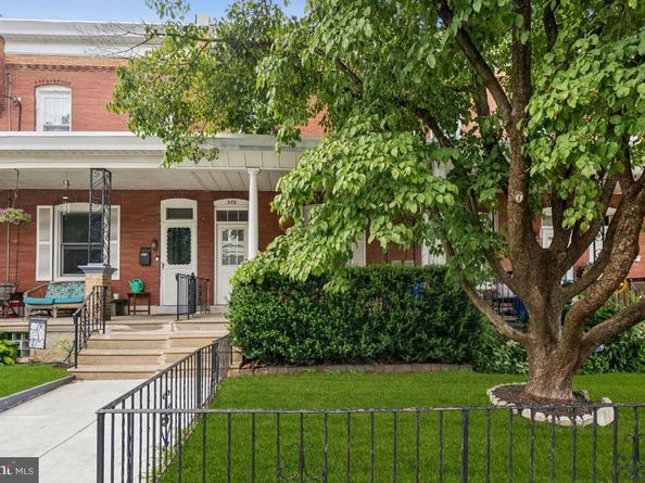 572 Hermitage Street, Philadelphia PA 19128