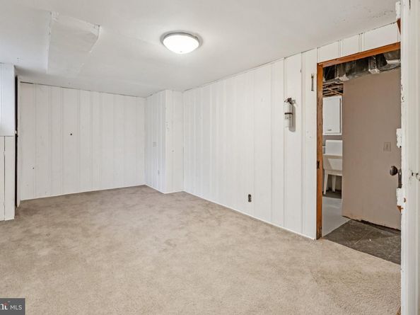 1119 S Edison Street, Arlington VA 22204