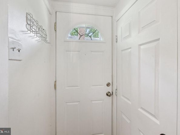 1119 S Edison Street, Arlington VA 22204