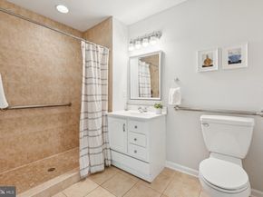 1119 S Edison Street, Arlington VA 22204