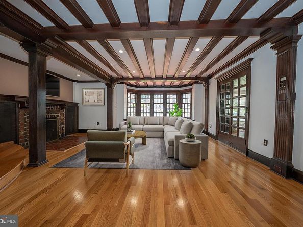 6640 Lincoln Drive, Philadelphia PA 19119