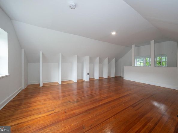 6640 Lincoln Drive, Philadelphia PA 19119