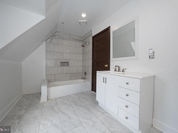 6640 Lincoln Drive, Philadelphia PA 19119