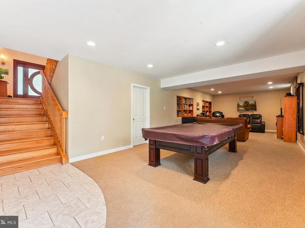 1427 Byberry Road, Huntingdon Valley PA 19006