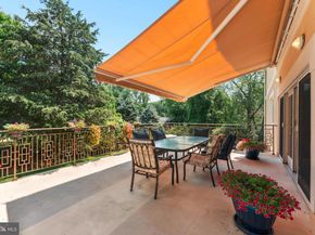 1427 Byberry Road, Huntingdon Valley PA 19006