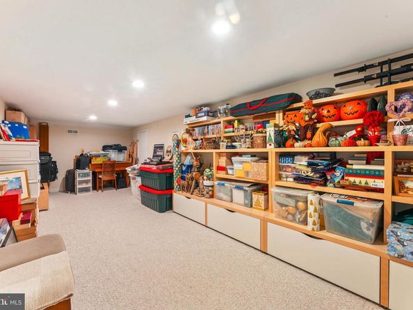 1427 Byberry Road, Huntingdon Valley PA 19006