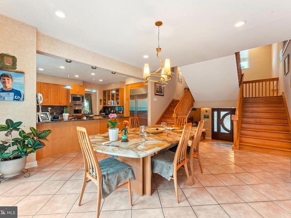 1427 Byberry Road, Huntingdon Valley PA 19006