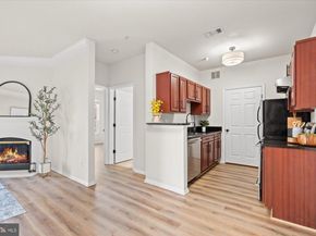 1571 Spring Gate Drive 6213, Mclean VA 22102