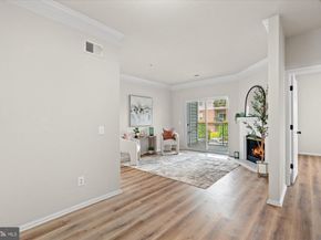 1571 Spring Gate Drive 6213, Mclean VA 22102