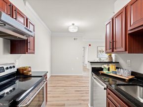 1571 Spring Gate Drive 6213, Mclean VA 22102