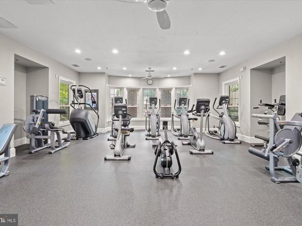 1571 Spring Gate Drive 6213, Mclean VA 22102