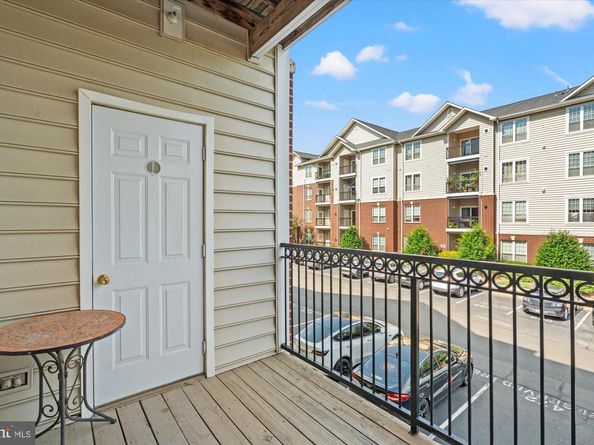 1571 Spring Gate Drive 6213, Mclean VA 22102
