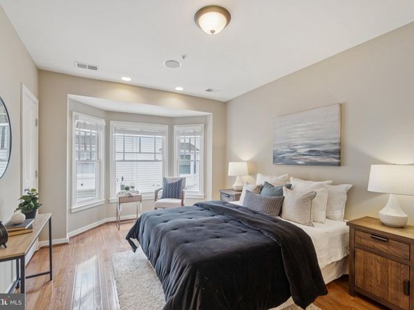 1304 N Danville Street, Arlington VA 22201