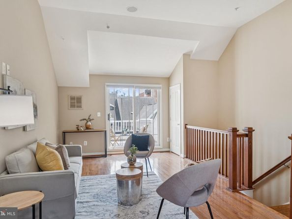 1304 N Danville Street, Arlington VA 22201