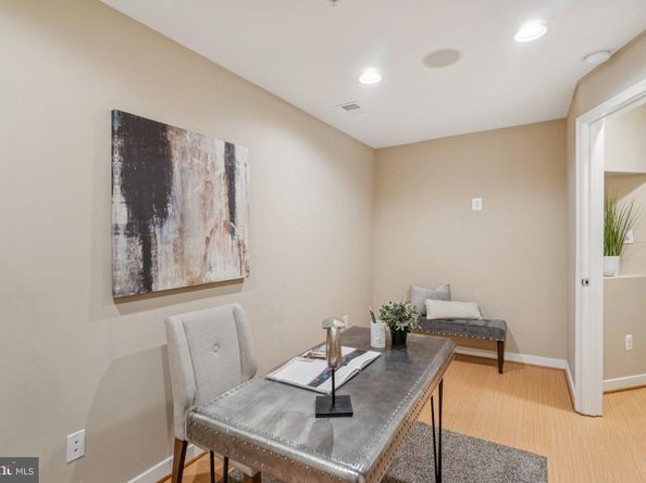 1304 N Danville Street, Arlington VA 22201