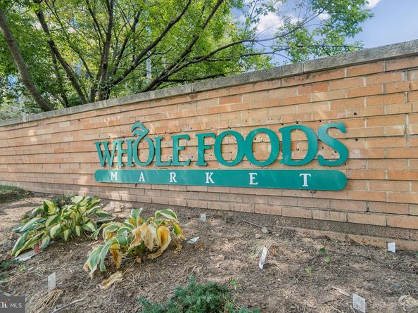 1304 N Danville Street, Arlington VA 22201