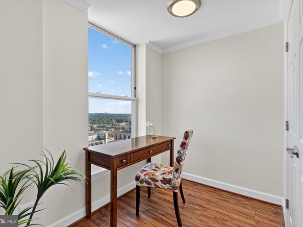 900 N Taylor Street 2006, Arlington VA 22203