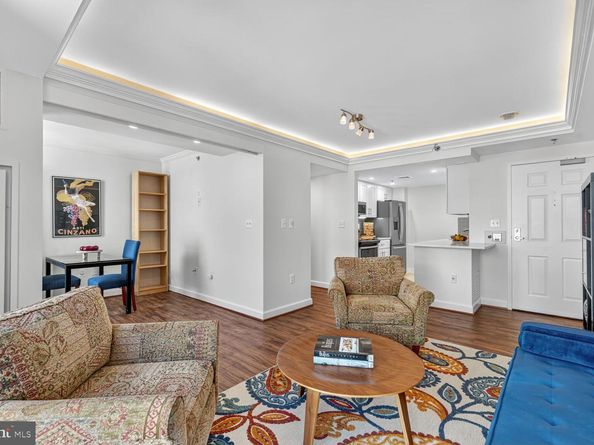 900 N Taylor Street 2006, Arlington VA 22203