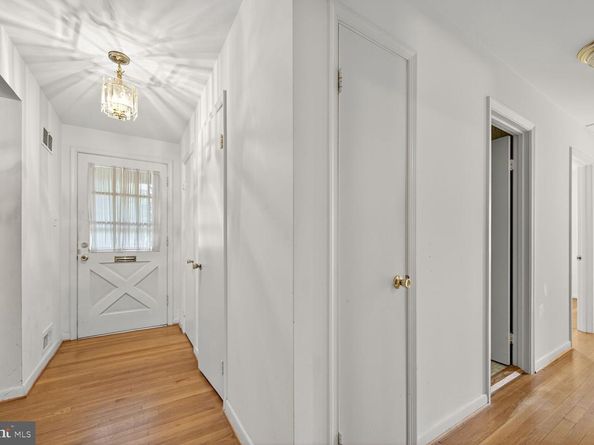 6216 Massachusetts Avenue, Bethesda MD 20816