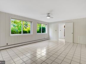 811 E Timber Branch Parkway, Alexandria VA 22302