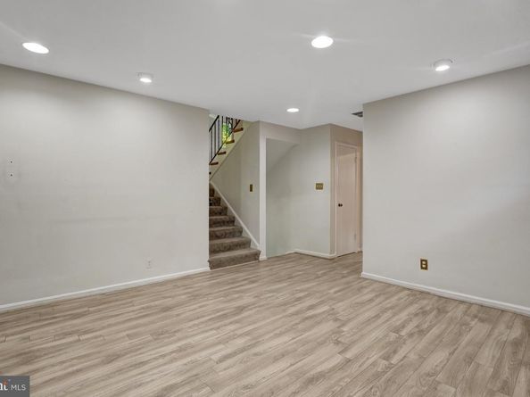 811 E Timber Branch Parkway, Alexandria VA 22302