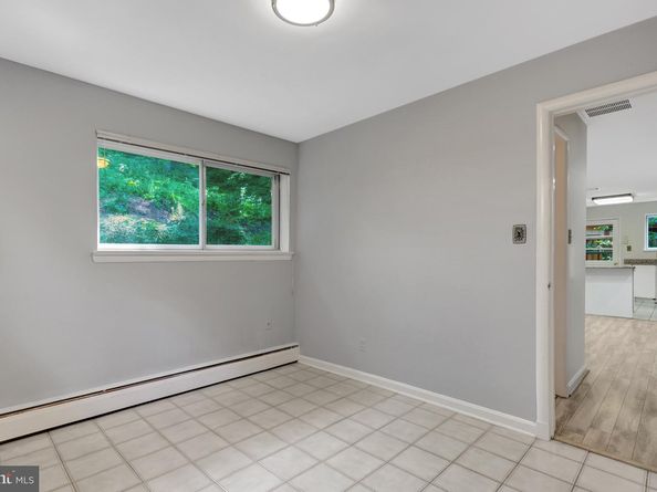 811 E Timber Branch Parkway, Alexandria VA 22302