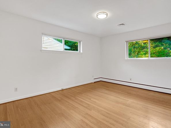 811 E Timber Branch Parkway, Alexandria VA 22302