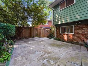 811 E Timber Branch Parkway, Alexandria VA 22302