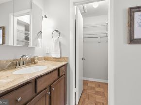 5230 Pooks Hill Road D26, Bethesda MD 20814